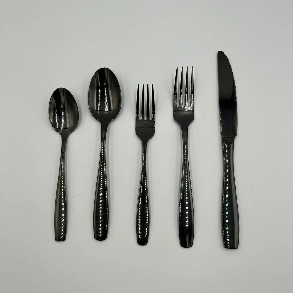 Wekiog Flatware Set Service for 8 40pc Black Brand New Matte Stainless Steel